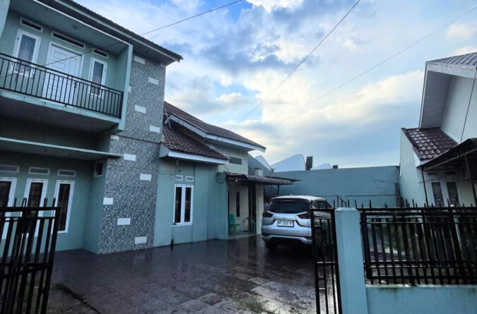 disewakan rumah 2 lantai jl. kartama pekanbaru